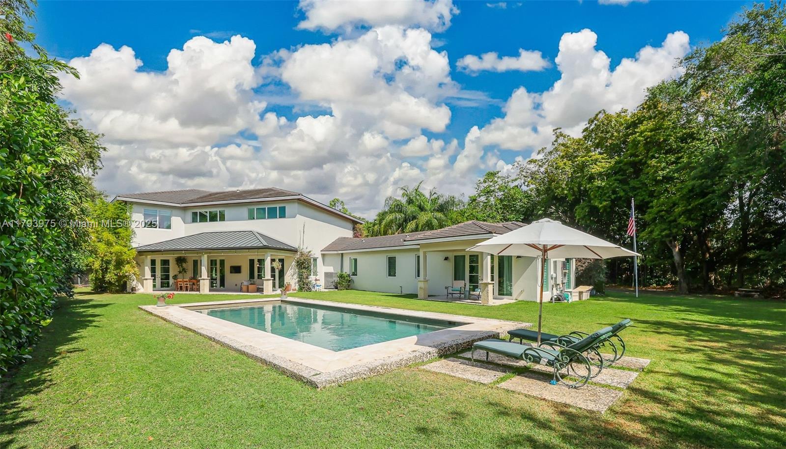 6910 Sw 145th Ter, Palmetto Bay, Miami-Dade County, Florida - 5 Bedrooms  
5 Bathrooms - 
