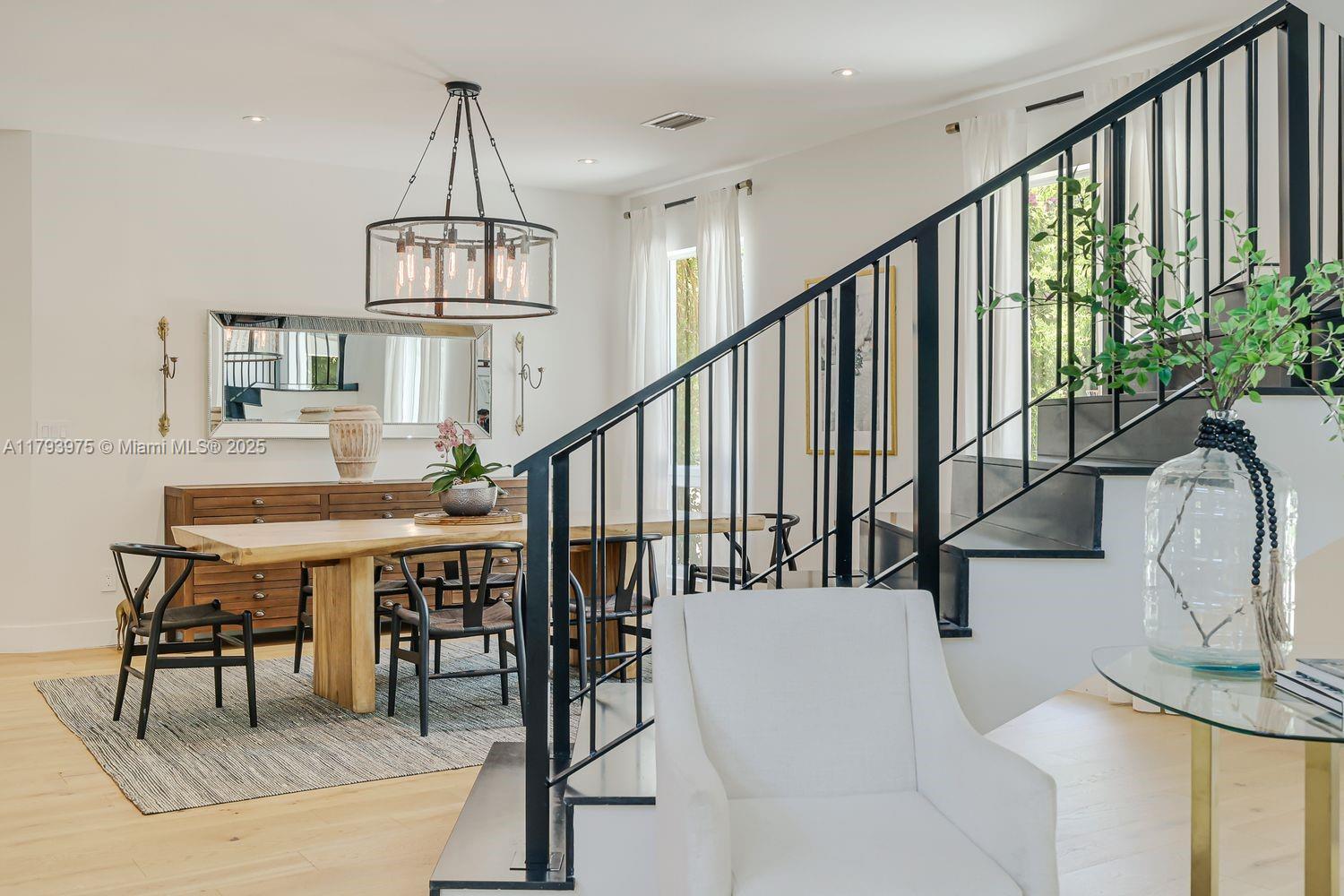 PARADISE GROVE - Residential