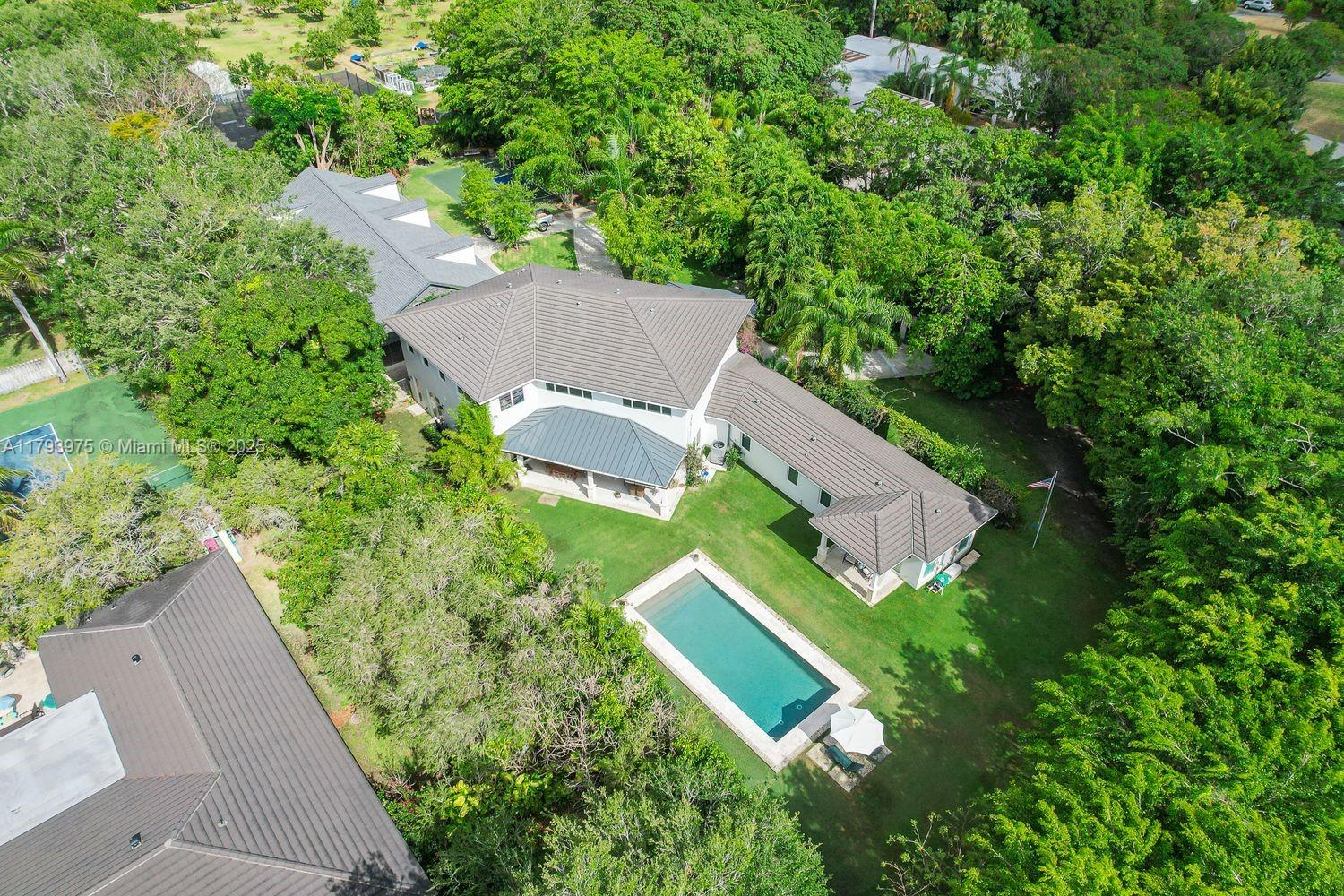 6910 SW 145th Ter