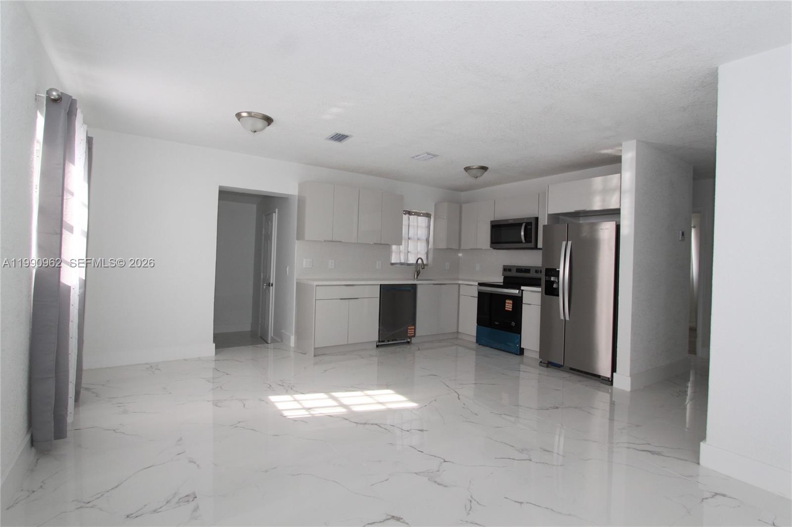 CHERRY HILLS - Residential