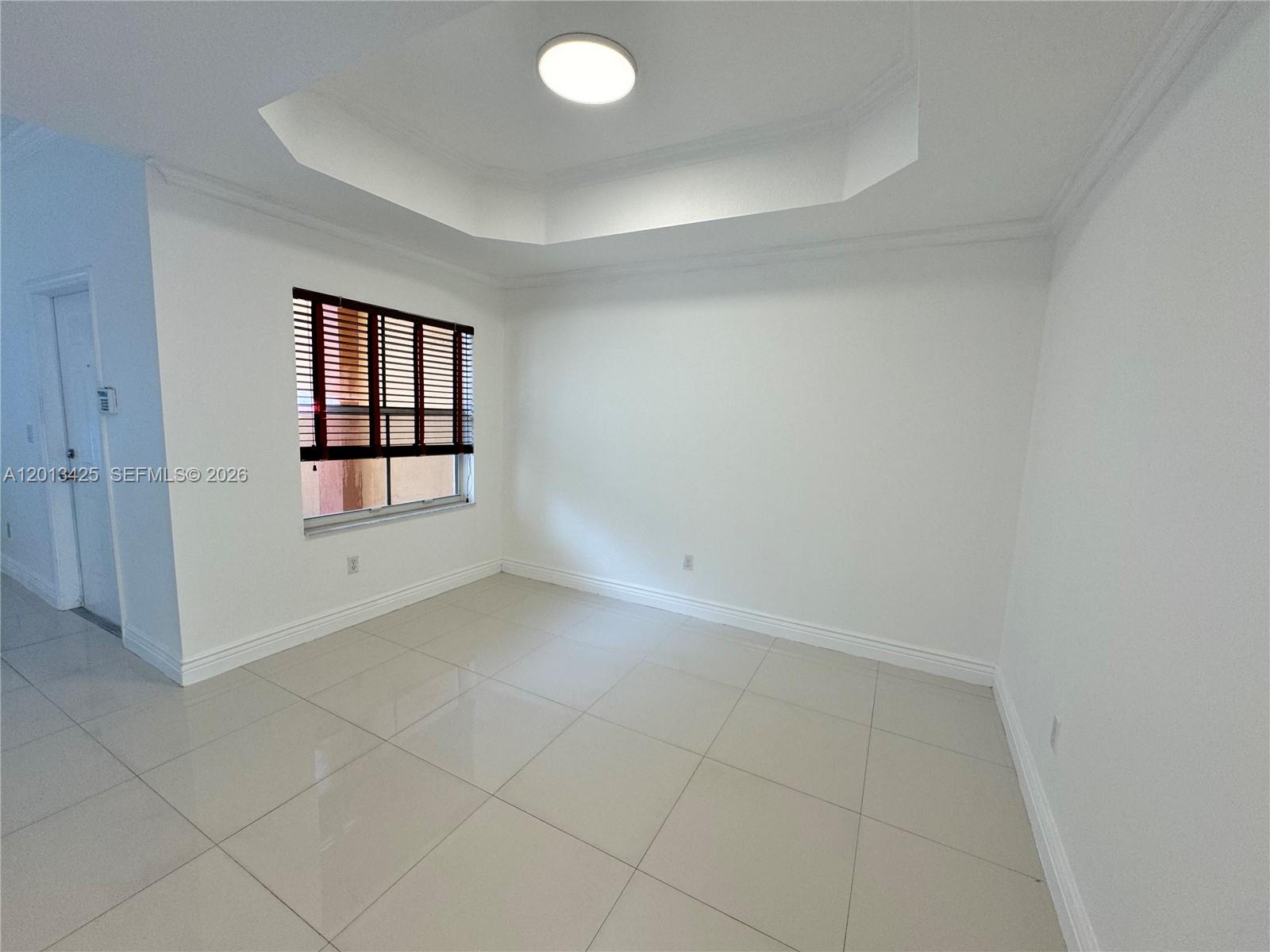 VILLAS AT HARBOR ISLES CO - Residential Lease