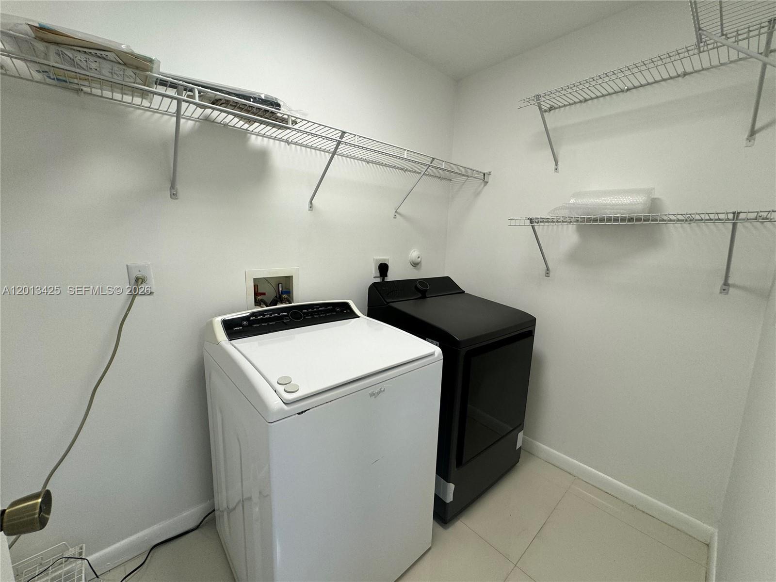VILLAS AT HARBOR ISLES CO - Residential Lease
