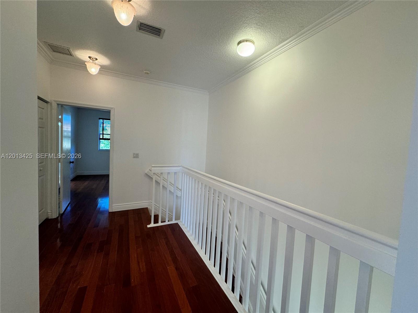 VILLAS AT HARBOR ISLES CO - Residential Lease