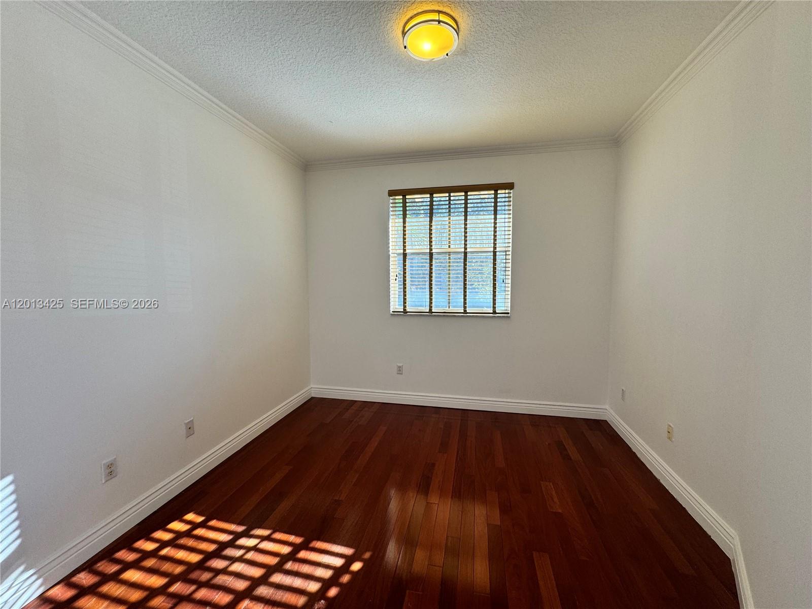VILLAS AT HARBOR ISLES CO - Residential Lease