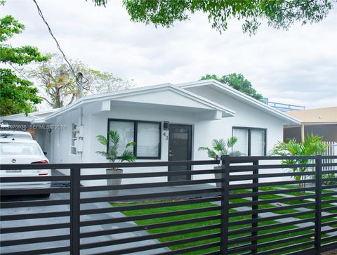 43 NW 41st St Miami FL 33127
