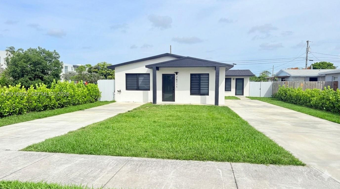 MOODY SHOPPING CENTER - Residential Lease
