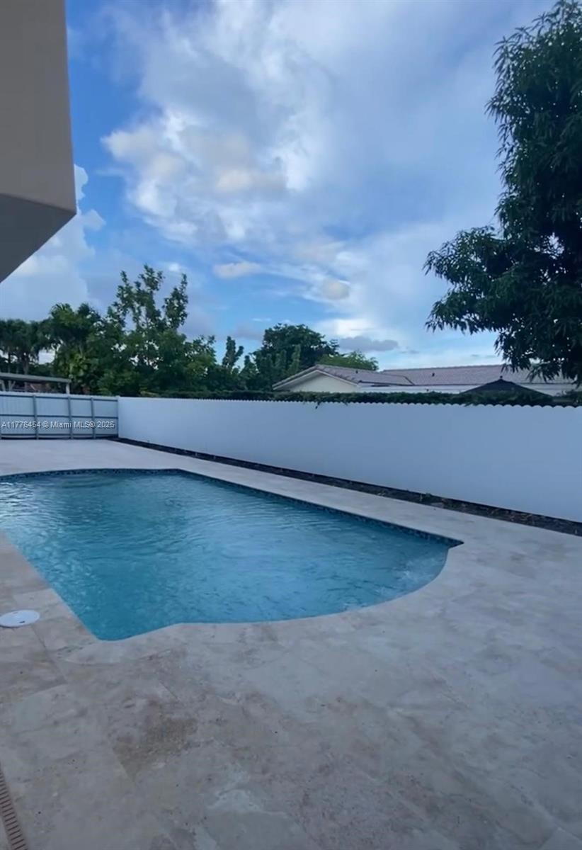 1803 SW 104th Pl