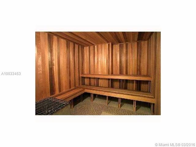 RADIUS CONDO - Residential Lease