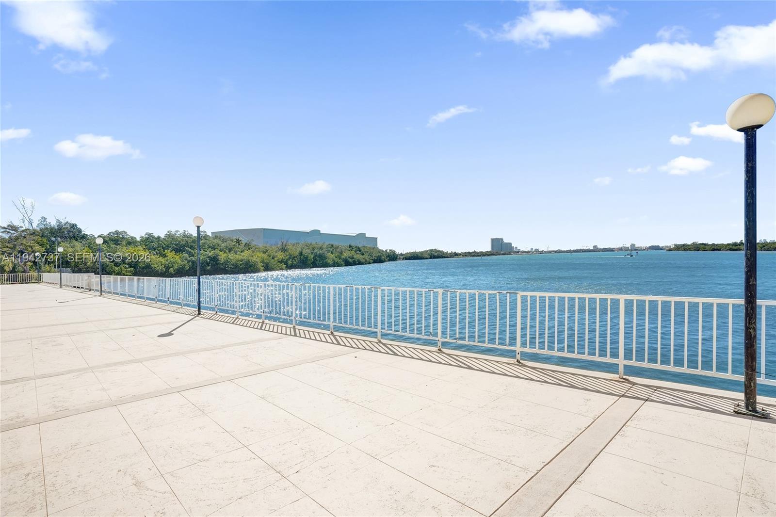 ARLEN HOUSE CONDO - Residential