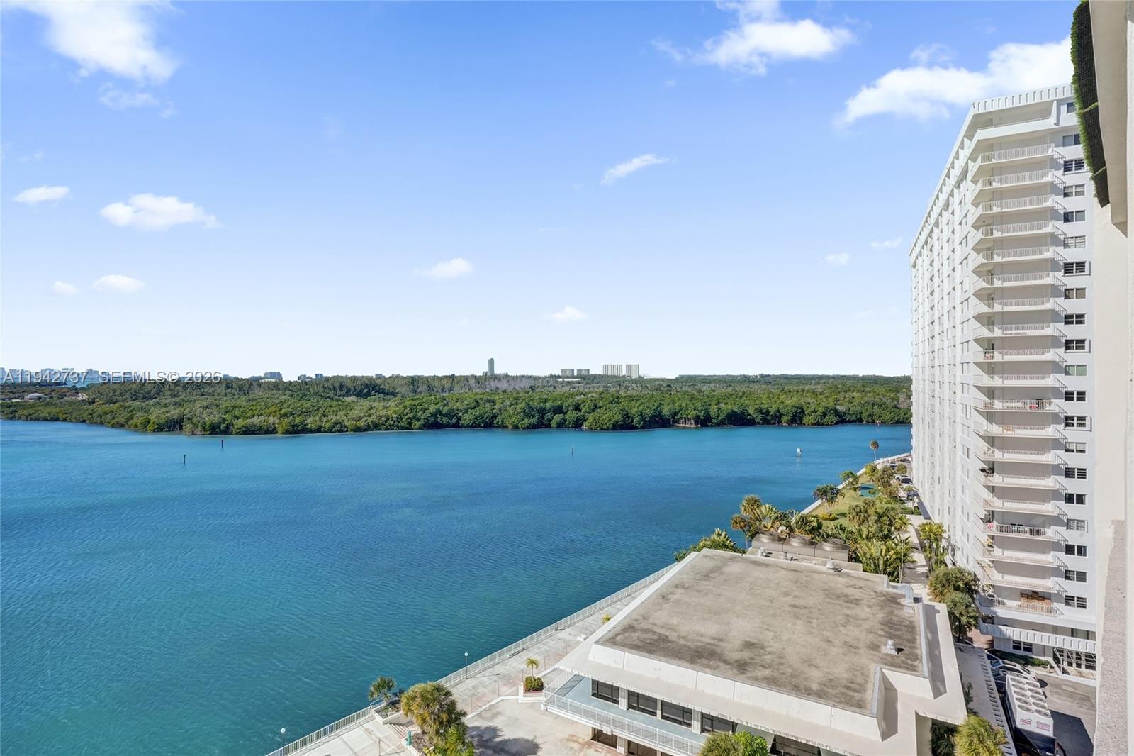 ARLEN HOUSE CONDO - Residential