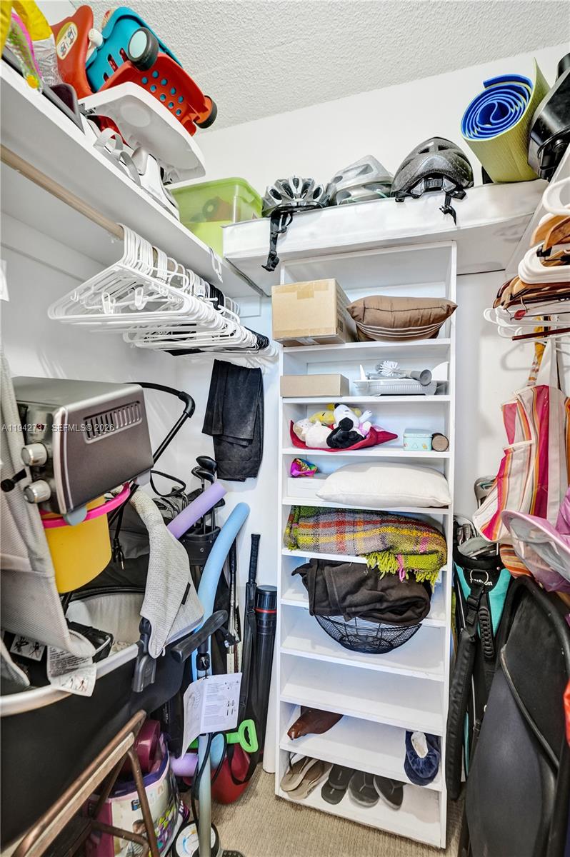 ARLEN HOUSE CONDO - Residential