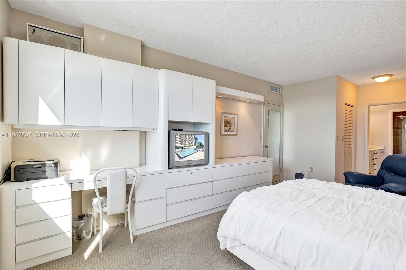 ARLEN HOUSE CONDO - Residential