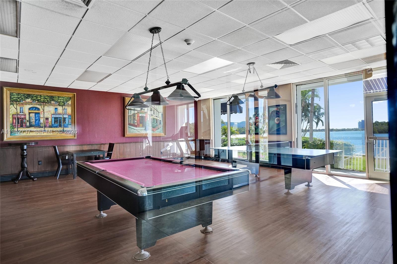 ARLEN HOUSE CONDO - Residential