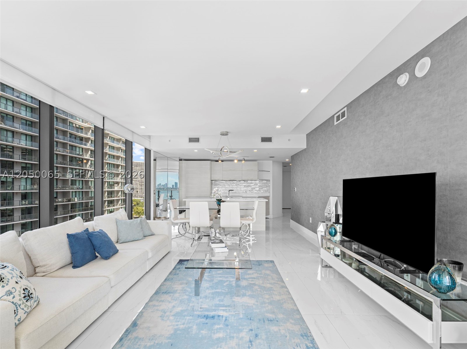 650 NE 32nd St 1201