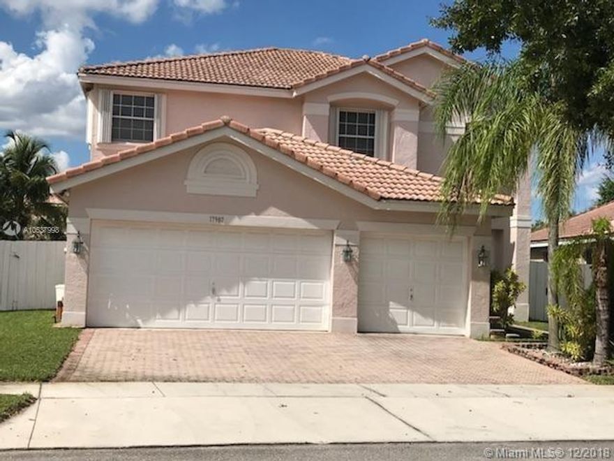JUST REDUCED! UNIQUE OPPORTUNITY.  The biggest backyard in the complex Gorgeous home in a desirable and exclusive gated community of "Silver Lakes". Property features fence backyard with an amazing pool with lots of privacy, 3 car garage, vaulted ceilings, open concept floor plan, granite counter, 1 bedroom downstairs with new tiles, stunning pool view from master bedroom, large walk-in closets, remodeled kitchen and bathrooms, fresh painted inside and outside, a/c has been upgraded, accordion shutters. Excellent schools districts.
Includes 2 Associations 1 for $124 QUARTERLY & $333 Quarterly. HOA includes lawn, internet, basic cable.