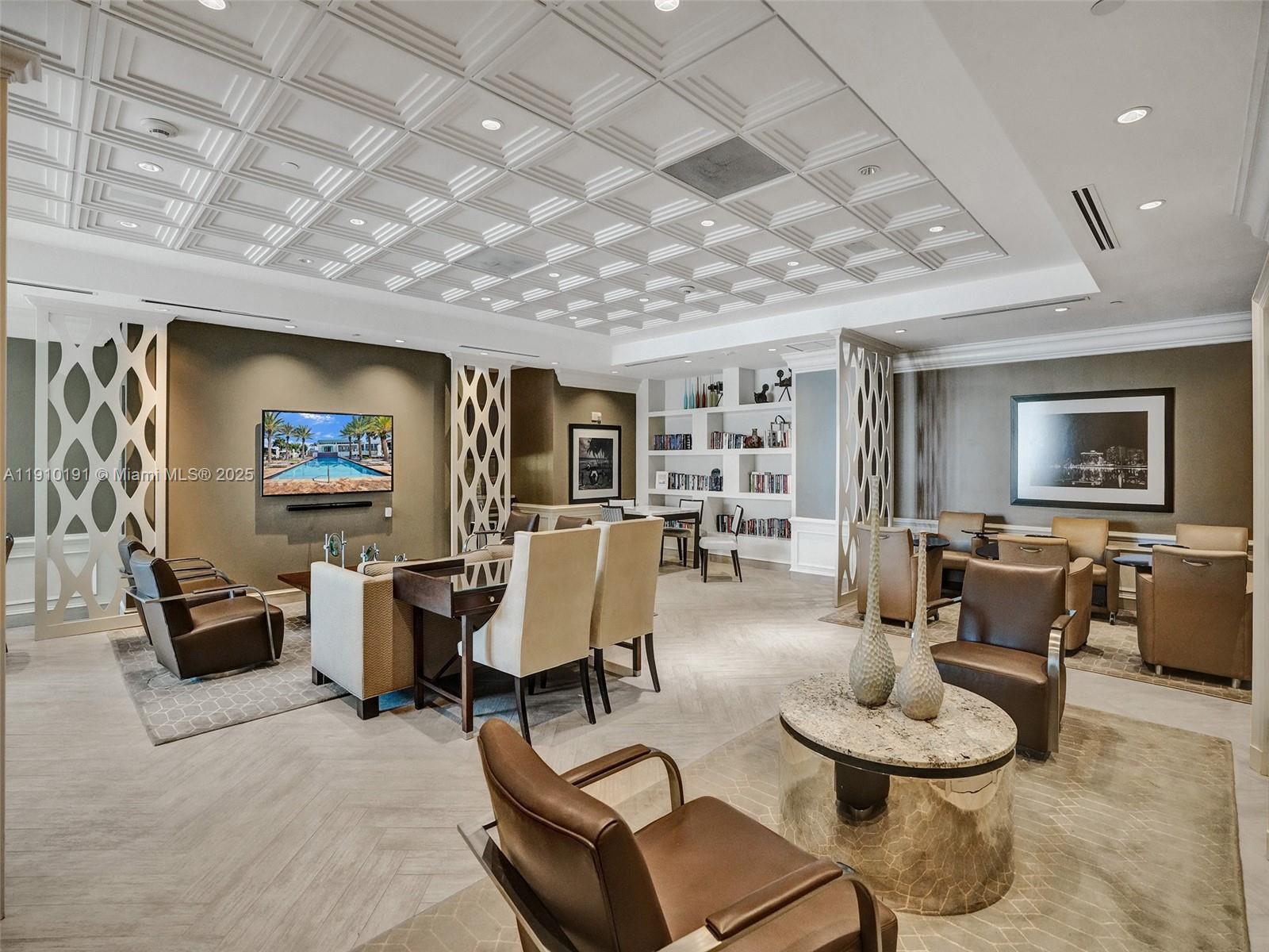 THE PENINSULA CONDO - Residential