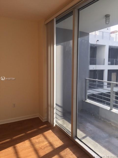 LOFTS AT MAYFAIR CONDO - Residential Lease