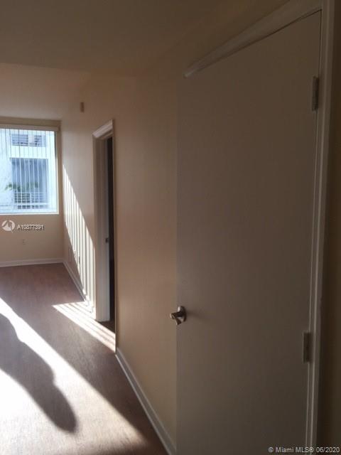 LOFTS AT MAYFAIR CONDO - Residential Lease