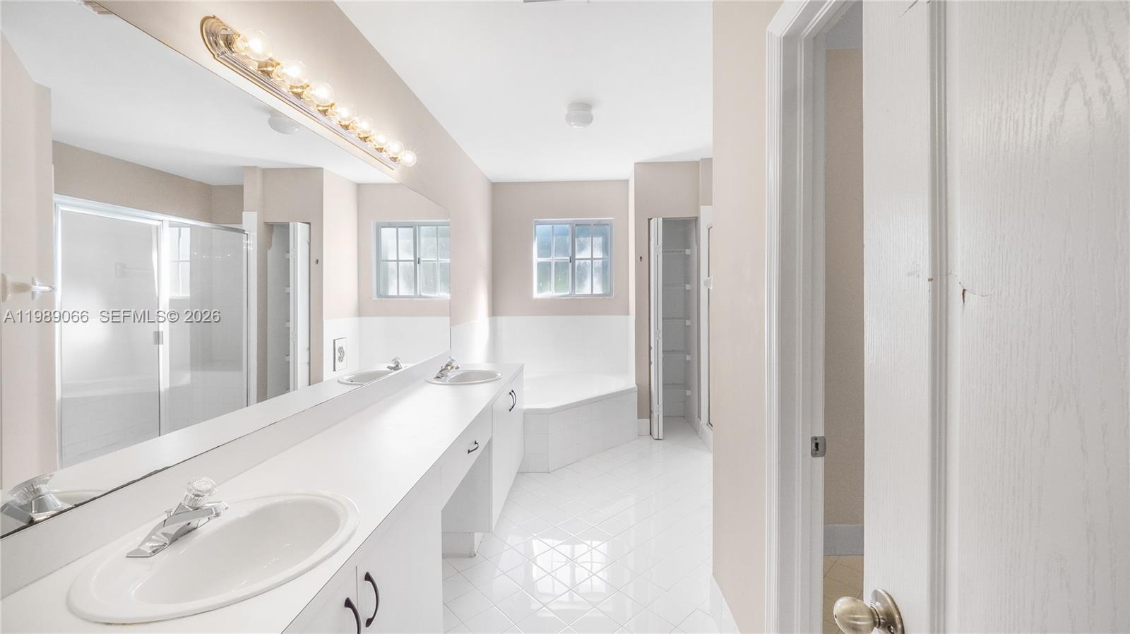 LAKES BY THE BAY SEC 14 - Residential