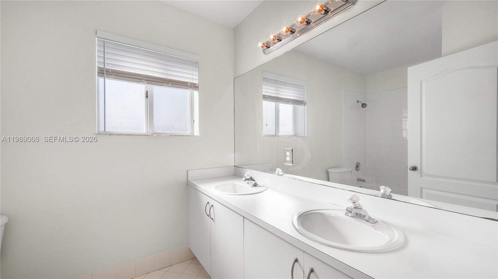 LAKES BY THE BAY SEC 14 - Residential