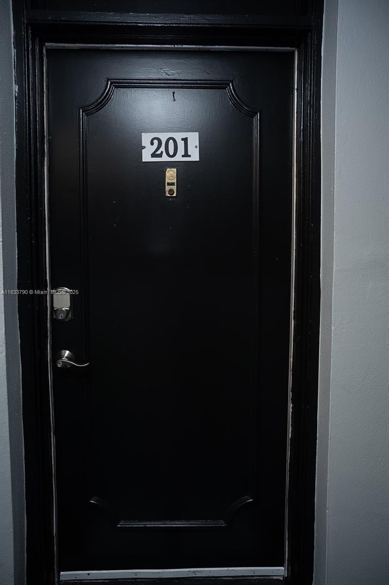 LAUDERDALE OAKS CONDO 7 - Residential Lease