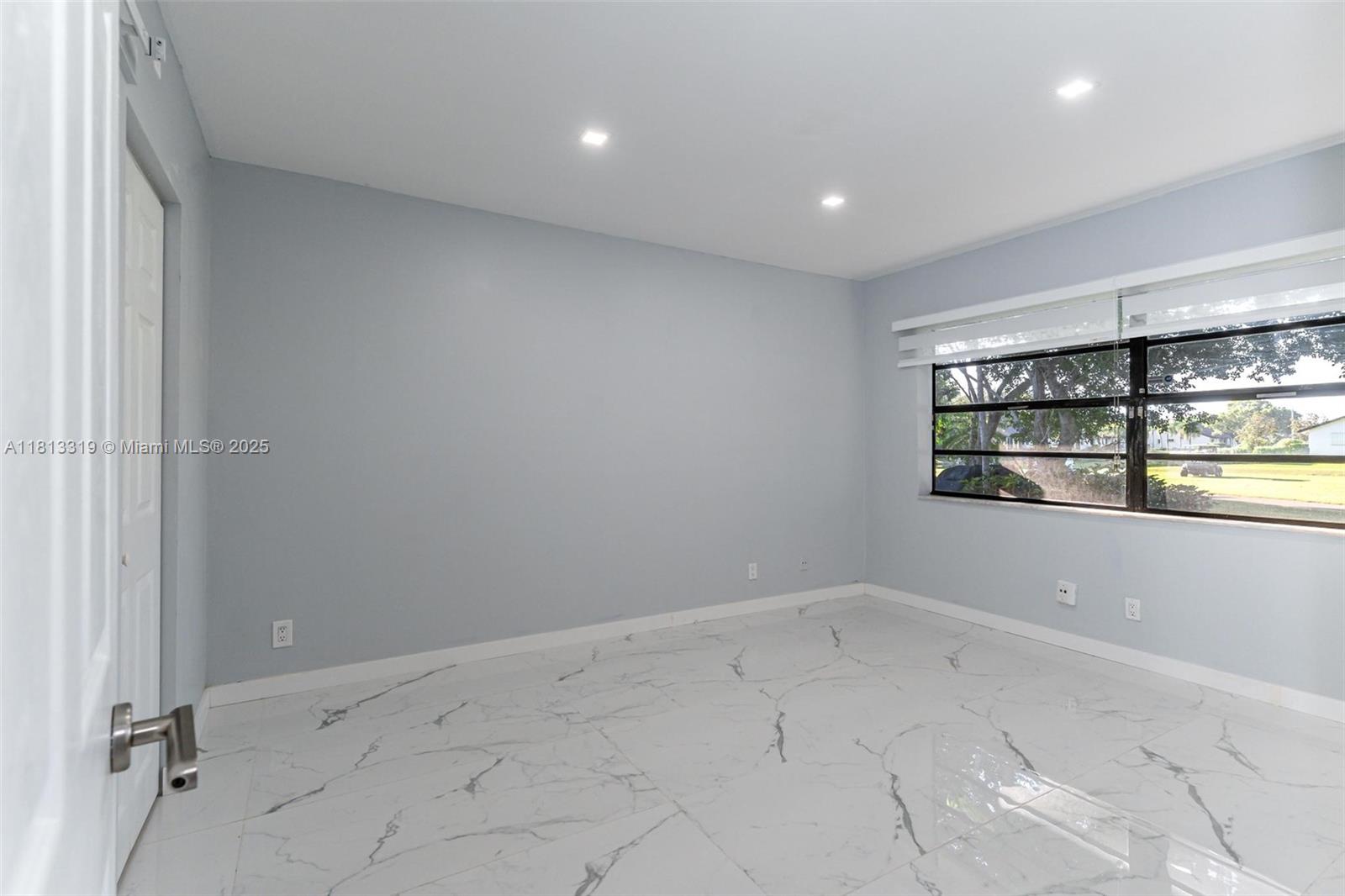 WEDGEWOOD CONDOMINIUM - Residential