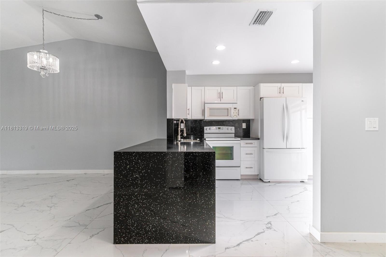 WEDGEWOOD CONDOMINIUM - Residential