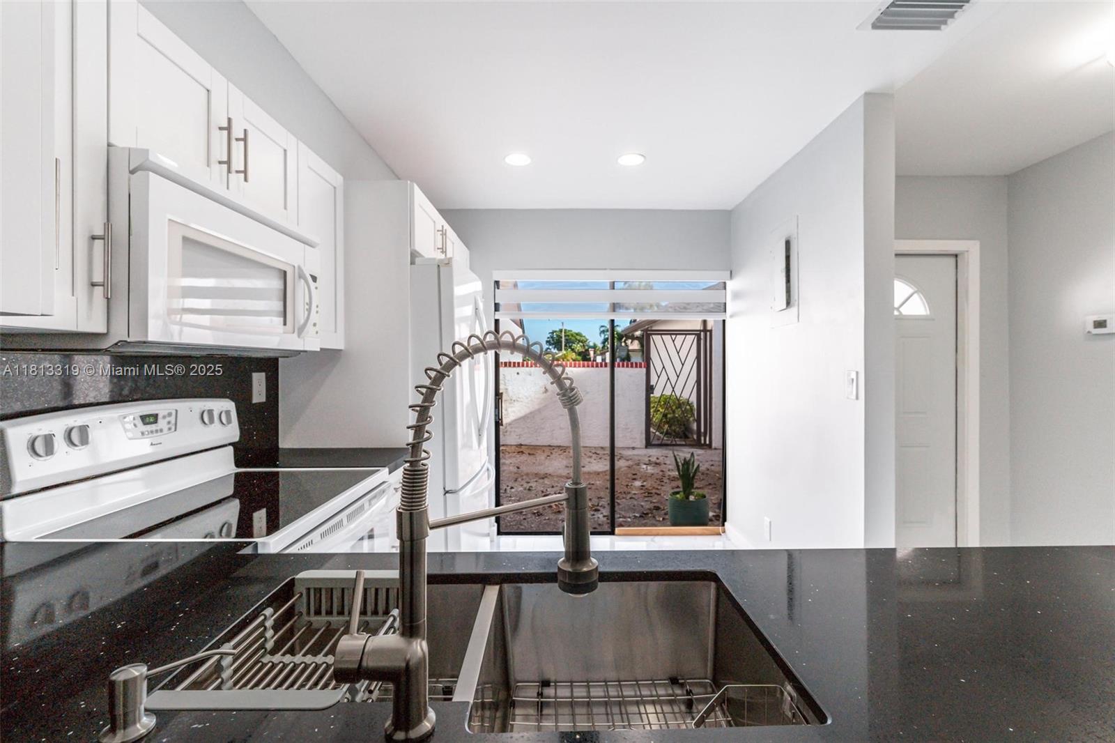 WEDGEWOOD CONDOMINIUM - Residential