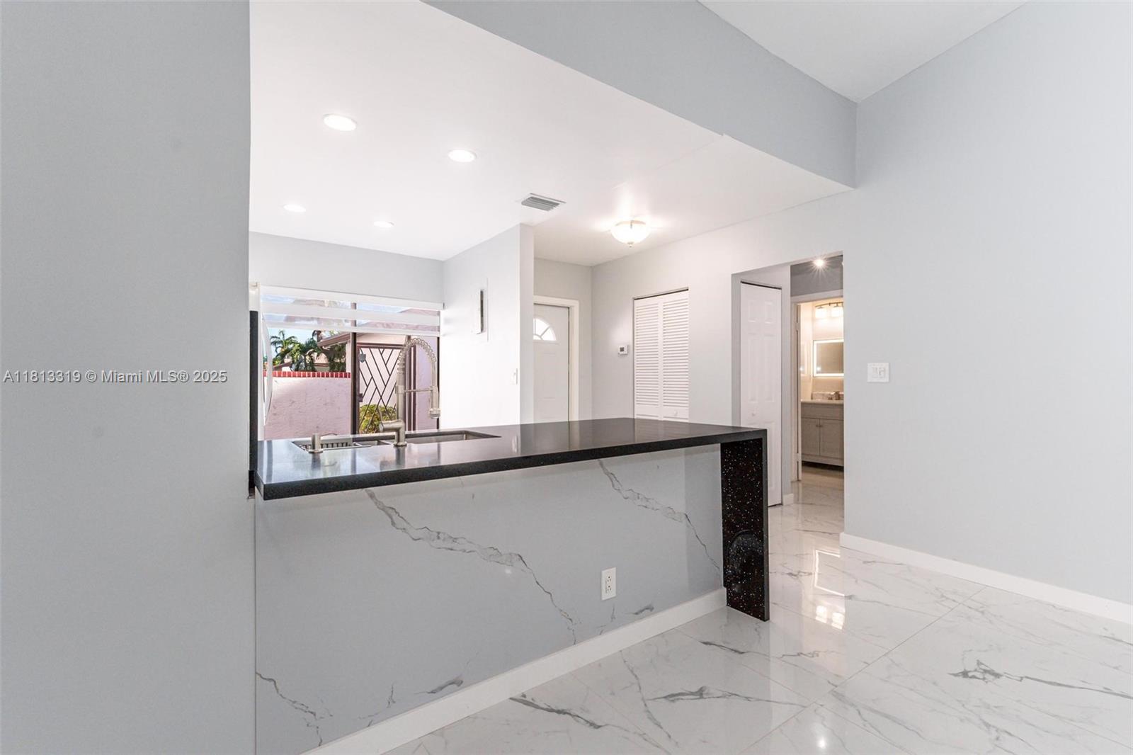 WEDGEWOOD CONDOMINIUM - Residential