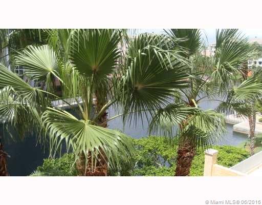 Exclusive location at the Ocean Club Resort Villa. 2 bedrooms, 2 bath with Marble floors throughout the apartment, beautiful lake views and fountains, large private terrace. All Ocean Club amenities. Yearly rental only, available June 1st 2016.
Full amenities of famed Ocean Club, tennis club, spa, gym, outdoor dining, etc.