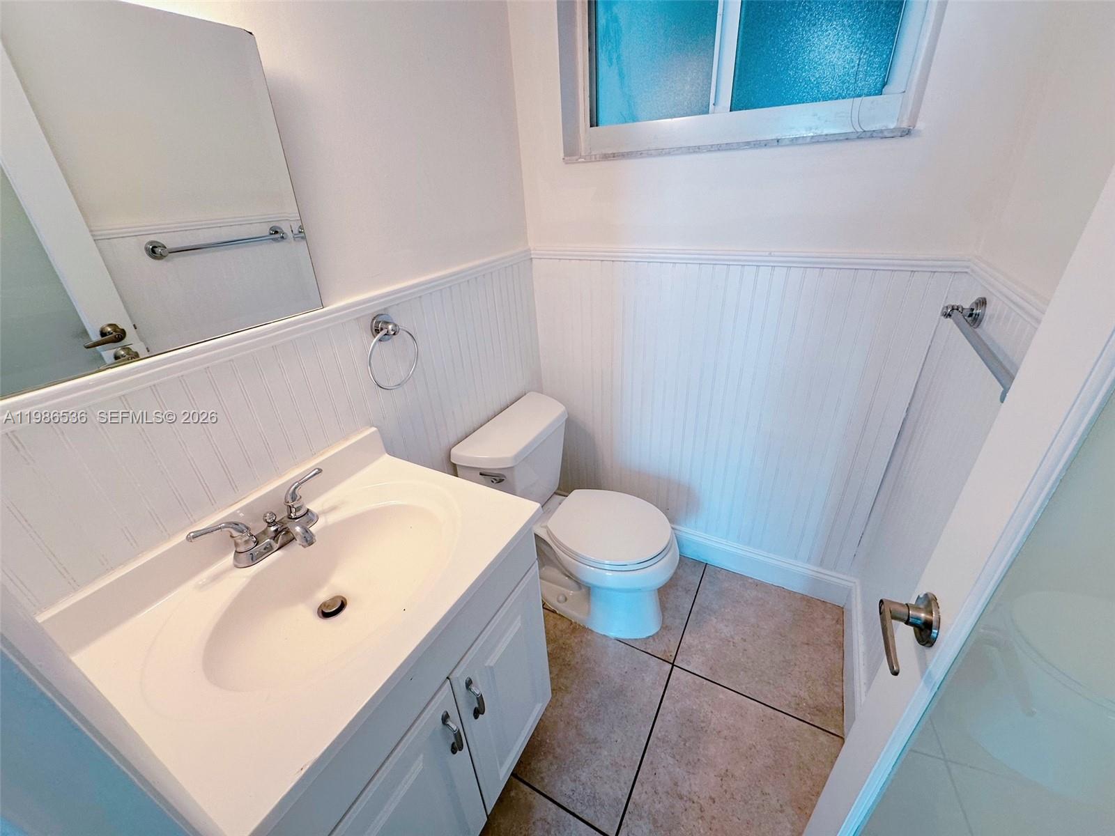 BAYVIEW CONDO - Residential Lease