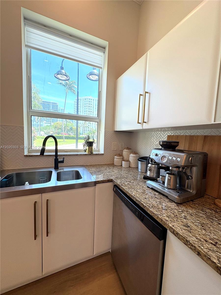 SYMPHONY NORTH CONDO - Residential
