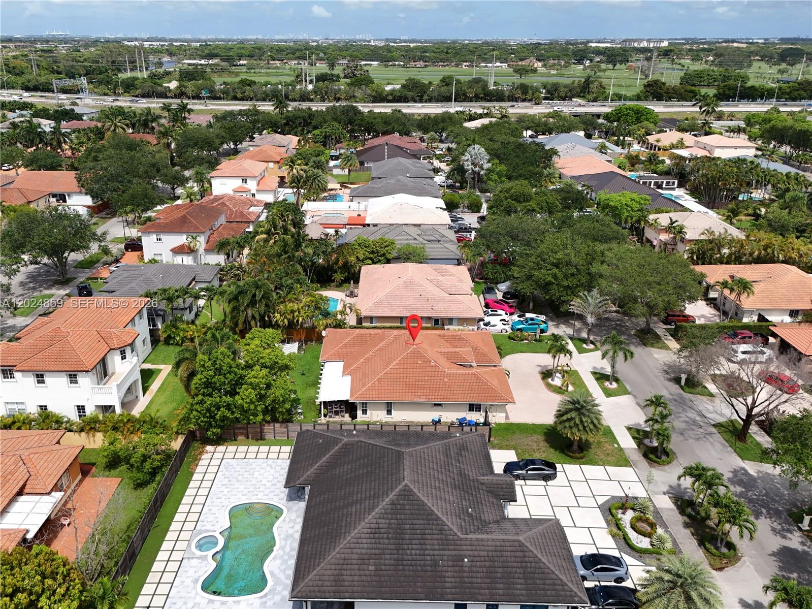 ROYAL LAKE ESTATES - Residential
