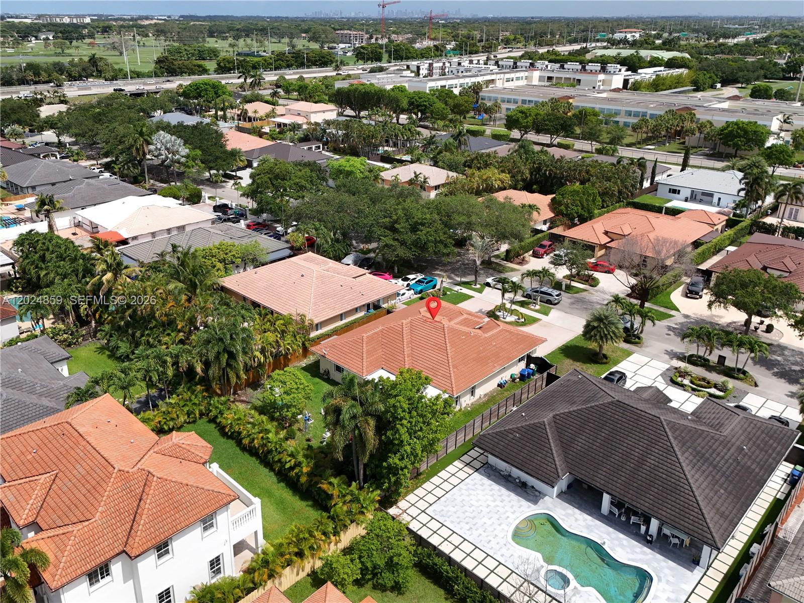 ROYAL LAKE ESTATES - Residential