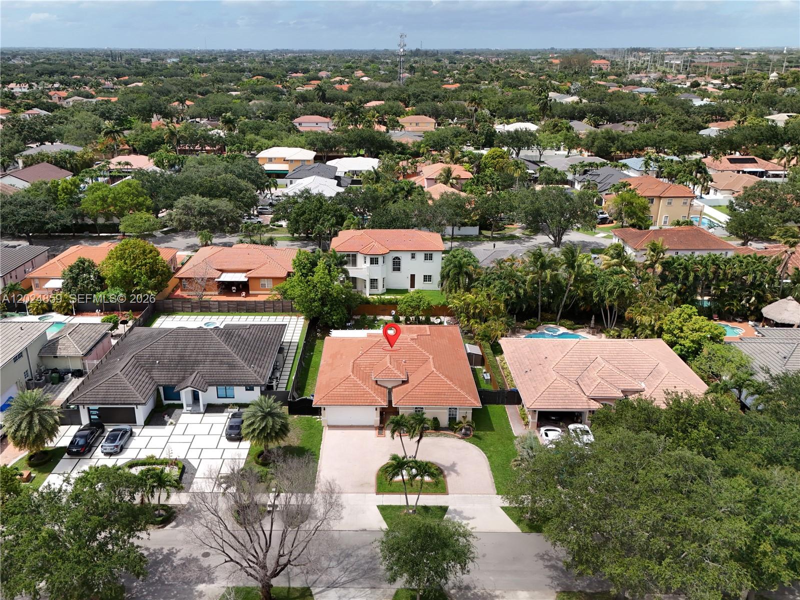 ROYAL LAKE ESTATES - Residential