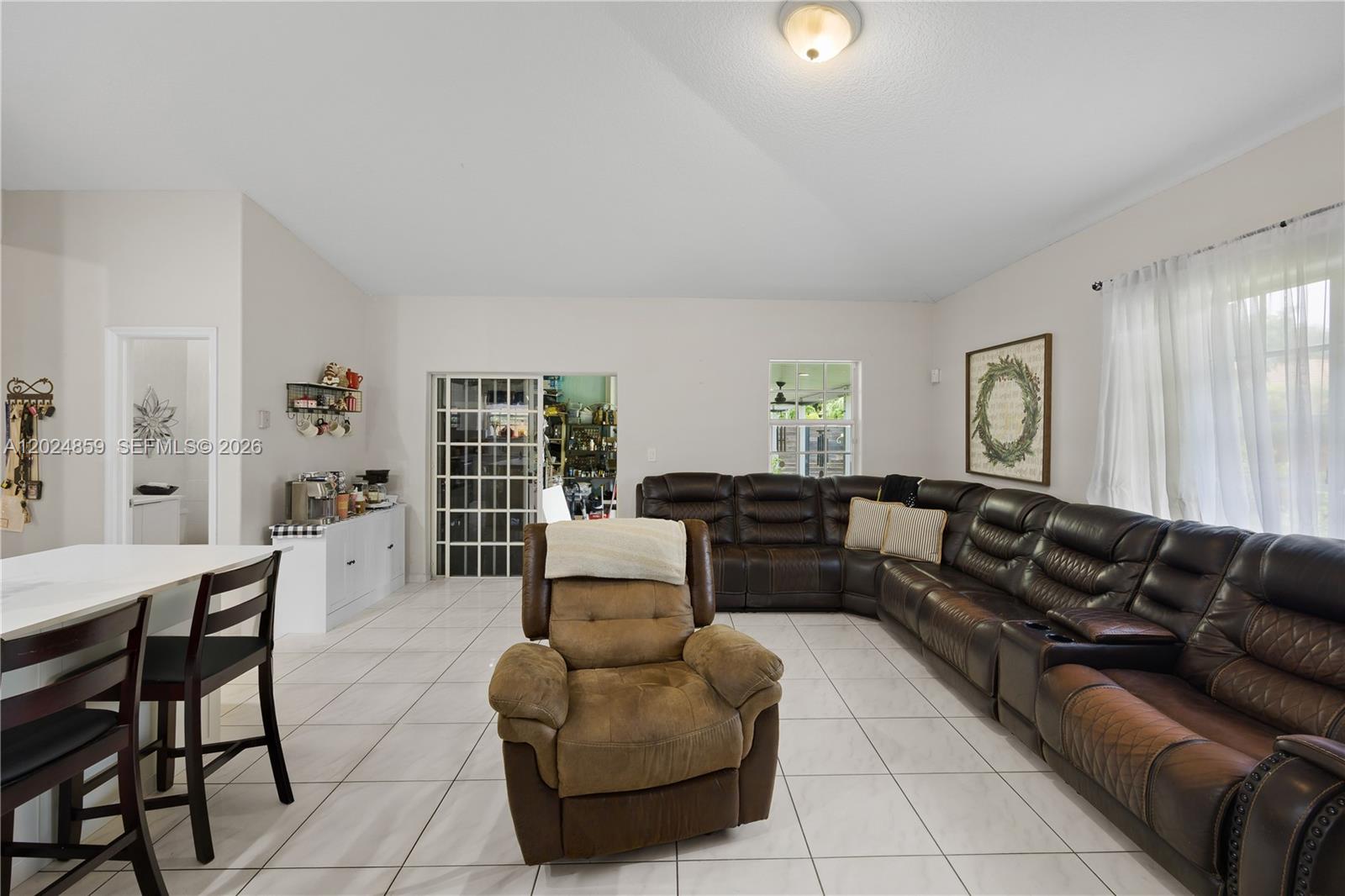 ROYAL LAKE ESTATES - Residential