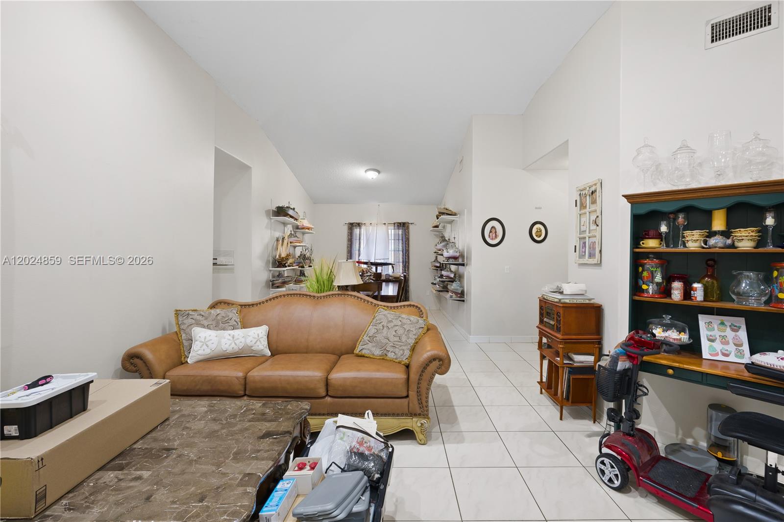 ROYAL LAKE ESTATES - Residential