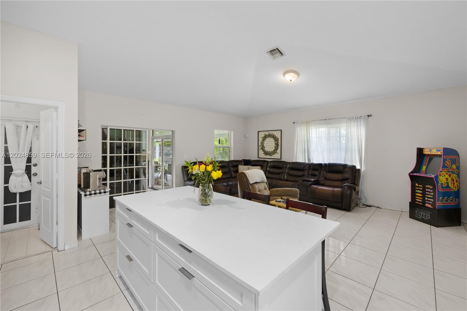 ROYAL LAKE ESTATES - Residential