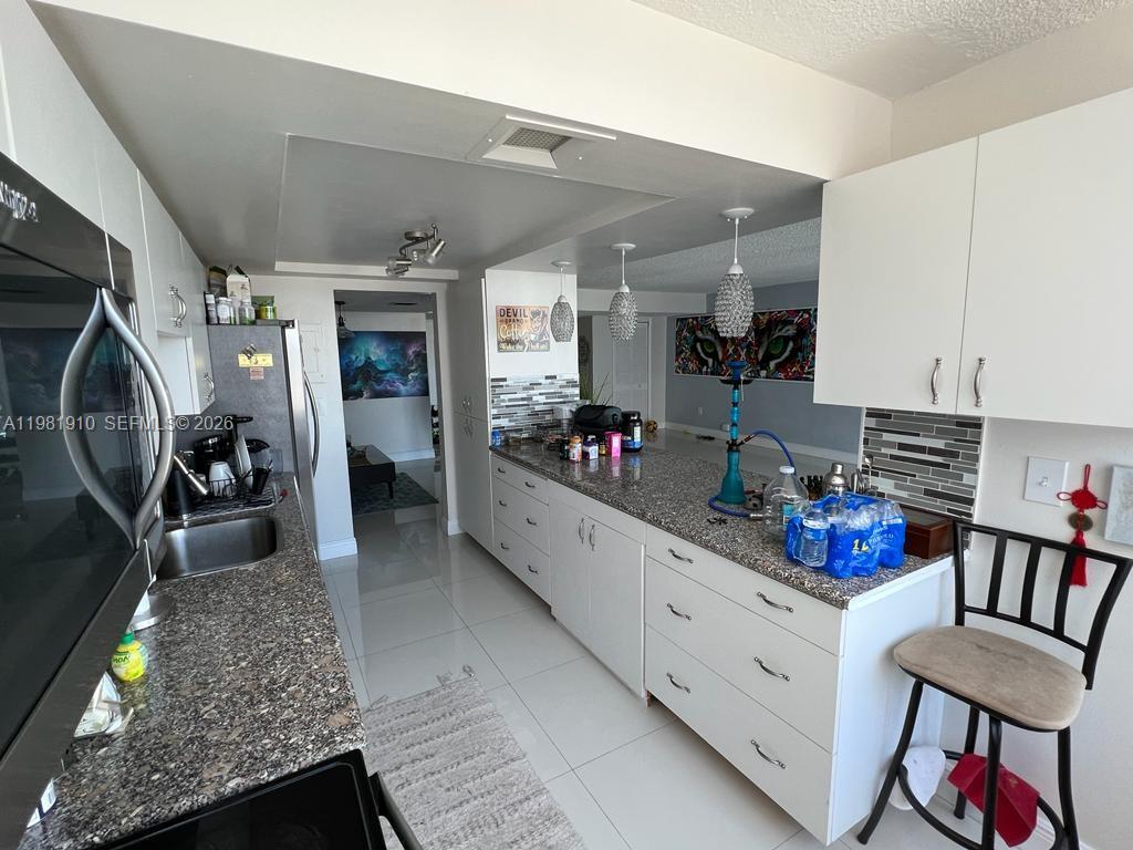 DEL PRADO MARINA - Residential Lease