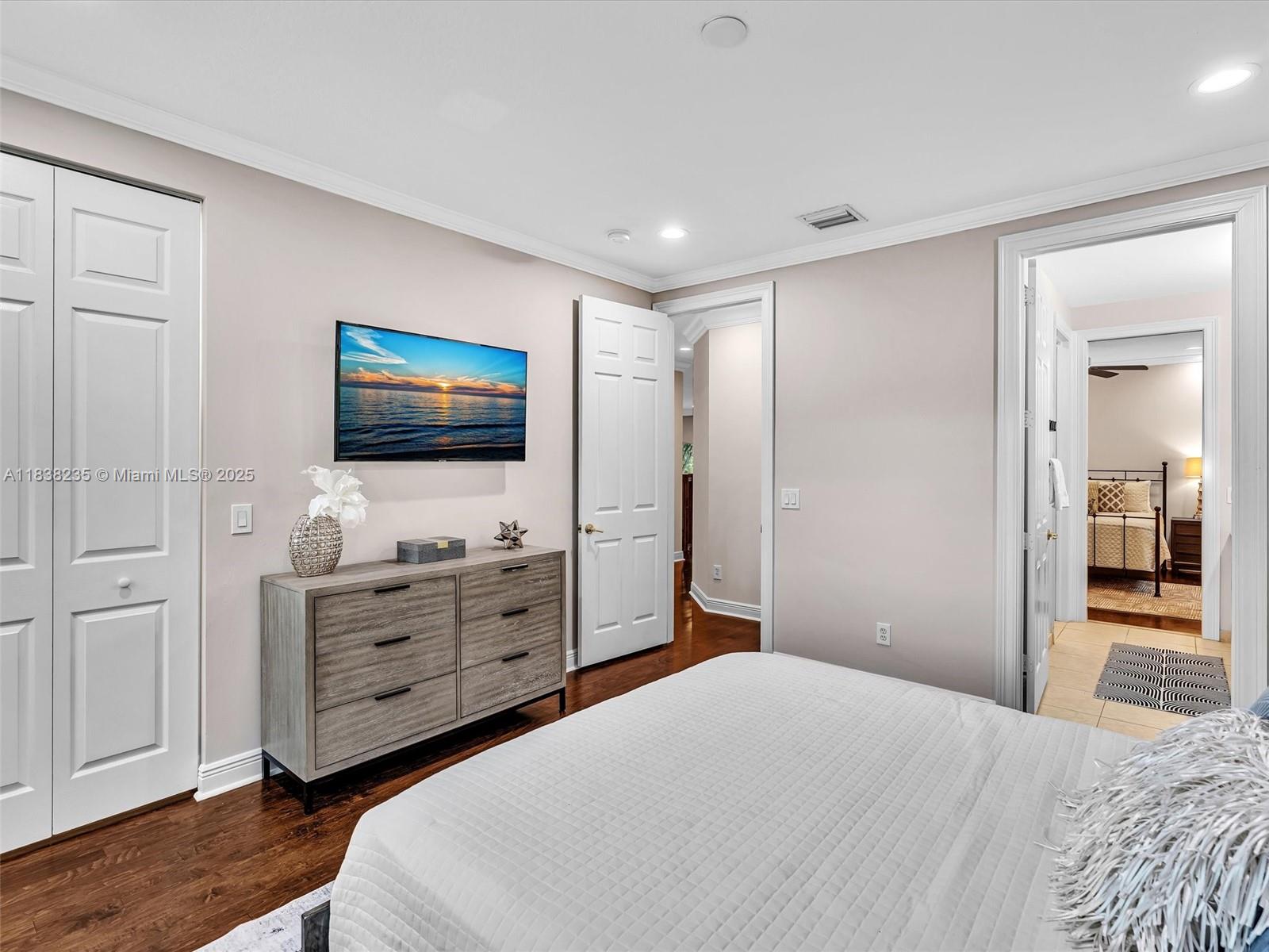 LONG LAKE RANCHES - Residential