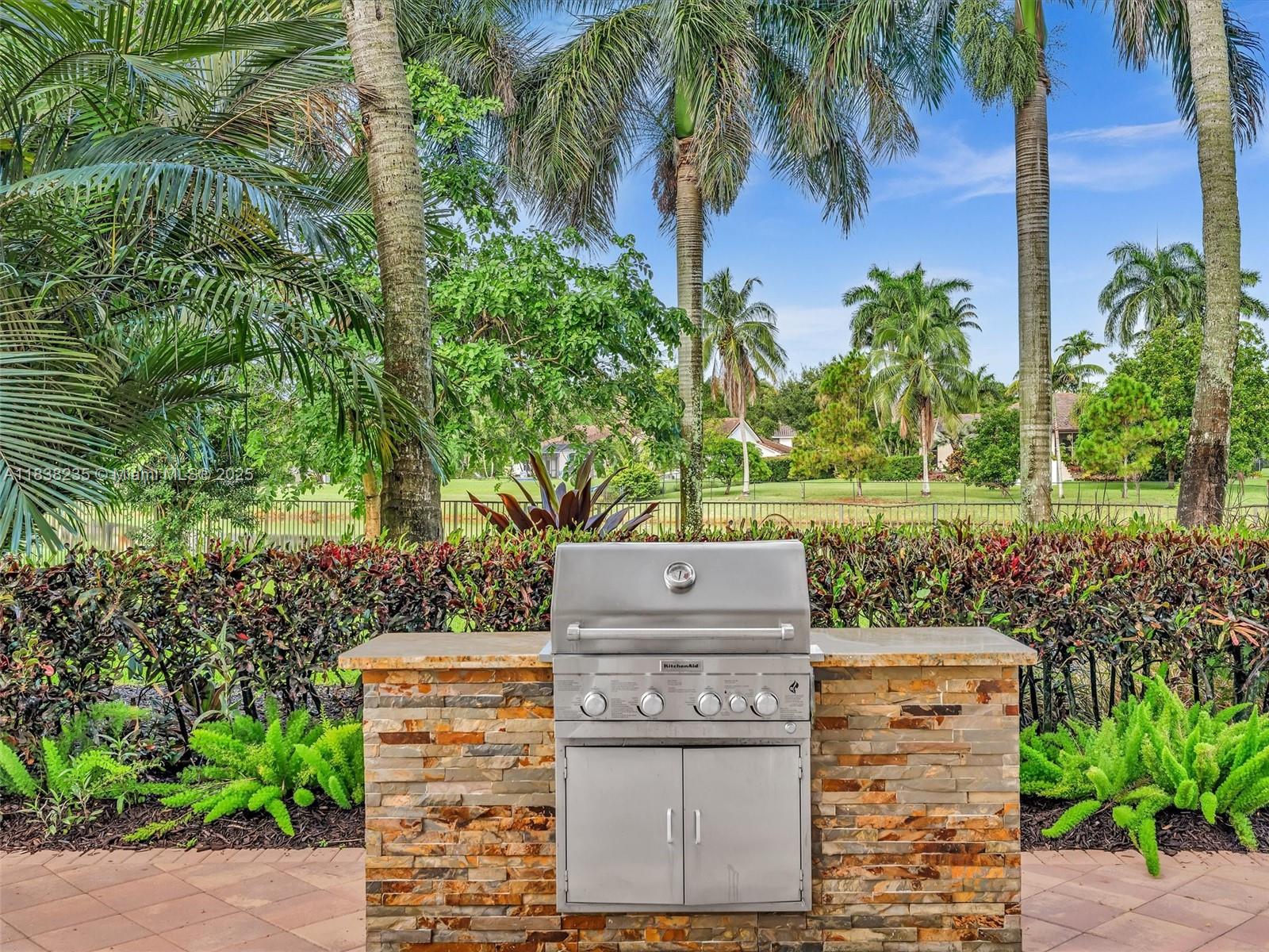 LONG LAKE RANCHES - Residential