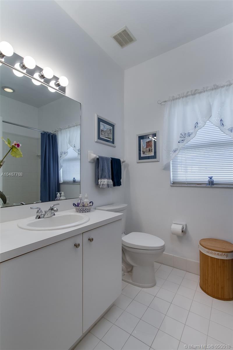 POD 12 AT MONARCH LAKES - Residential