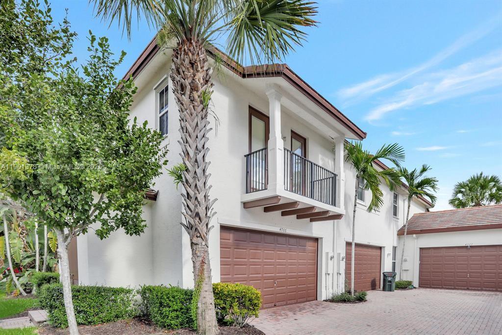 PALOMA LAKES PLAT - Residential Lease