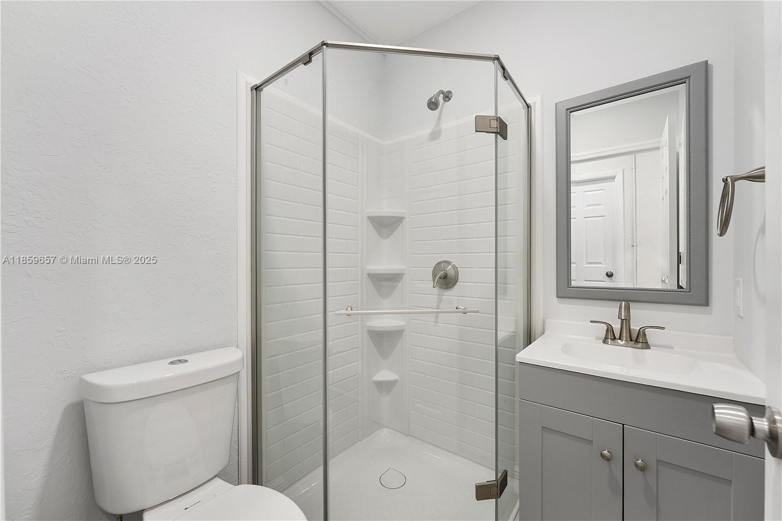 LIBERIA - Residential