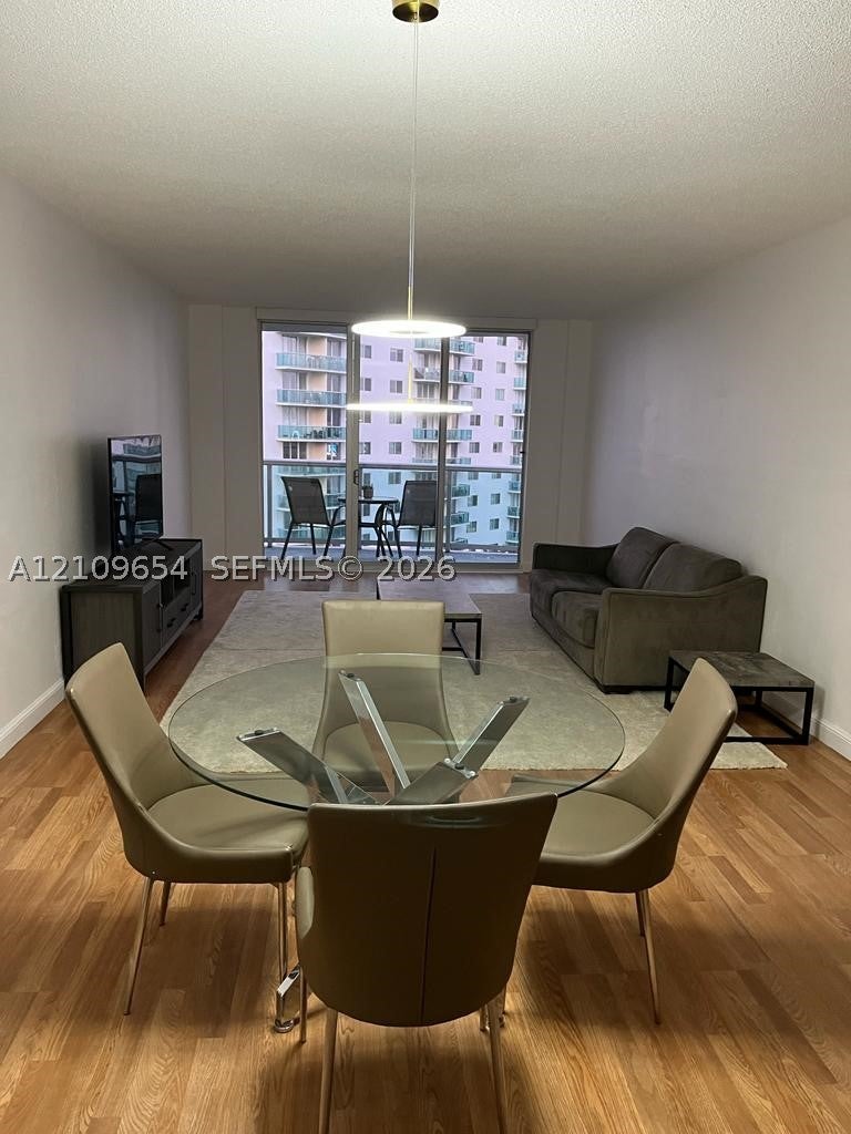 19390 Collins Ave 820