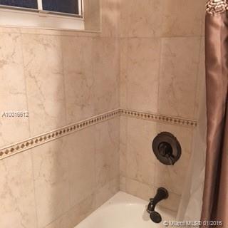 MIAMI GDNS MANOR SECTION - Residential