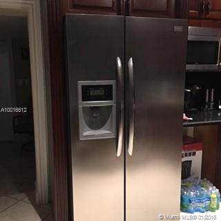 MIAMI GDNS MANOR SECTION - Residential