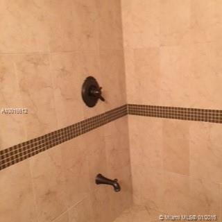 MIAMI GDNS MANOR SECTION - Residential