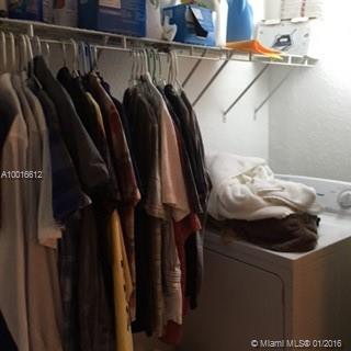 MIAMI GDNS MANOR SECTION - Residential