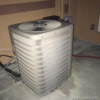 MIAMI GDNS MANOR SECTION - Residential